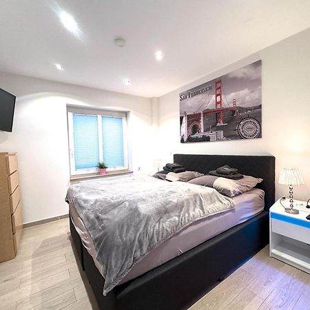 Ferienwohnungen Arp "2D" Mit Terrasse Und Parkplatz Itzehoe Zewnętrze zdjęcie